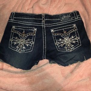 LA idol cut off jean shorts 🖤
